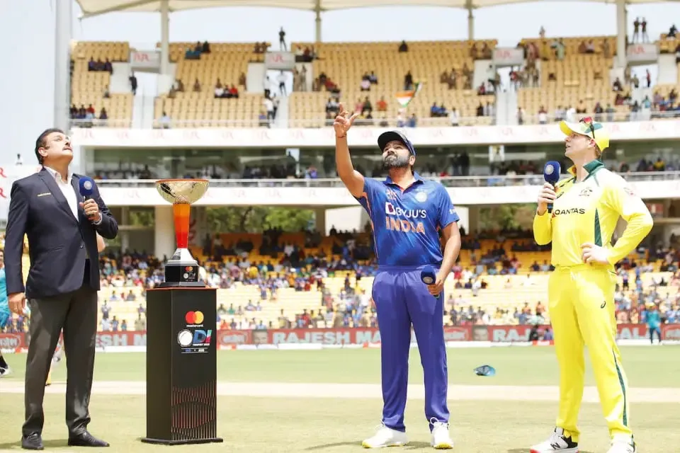 INDvsAUS: Rohit Sharma & Steve Smith during the toss | Sportz Point