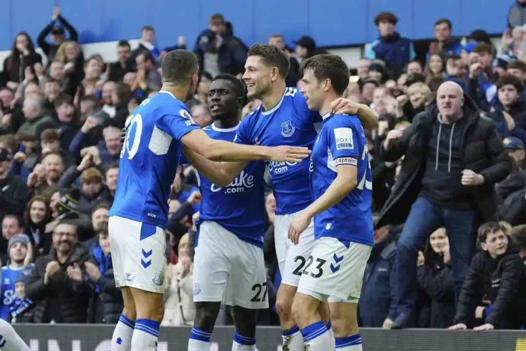 Everton vs Arsenal: Everton Players celebrating after James Tarkowski's Header Against Arsenal | Sportz Point