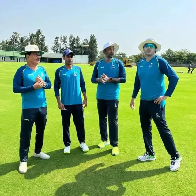 Bengal Cricket: Coach Arun Lal along with captain Abhimanyu Easwaran , Sourasish Lahiri and CAB Cricket Operations head Joydeep Mukherjee | Sportz Point