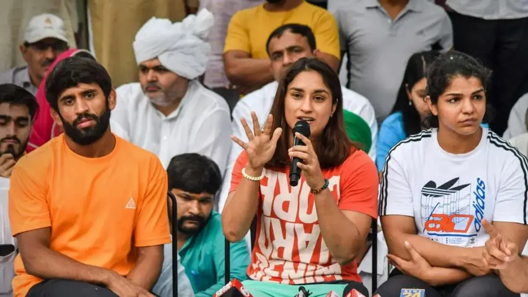 Wrestlers' Protest: Wrestler Sakshi Malik challenged Brij Bhushan to prove himself innocent by getting a narco test done | Sportz Point