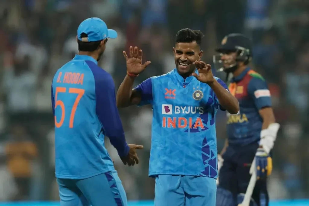 INDvSL: Best bowling figures for India on T20I debut | Shivam Mavi | Sportz Point