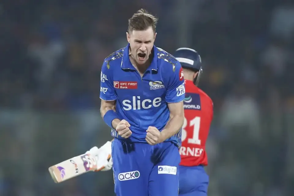 DC vs MI: Behrendorff struck thrice in his final over | Sportz Point