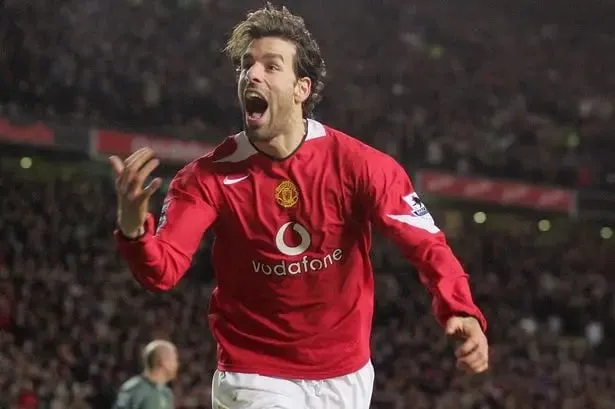 Premier League Records: Quickest to 3 Premier League Hat-tricks |Ruud van Nistelrooy | Sportz Point<br />
