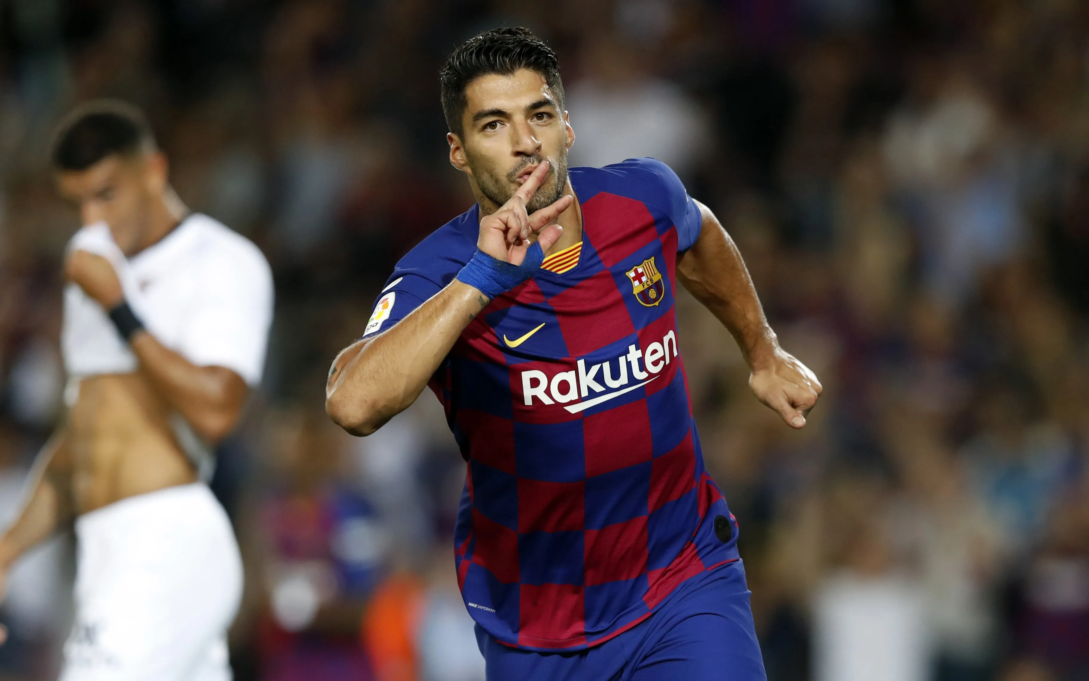 Luis Suarez is the 10th highest goal scorer in El-Clasico history | sportzpoint.com