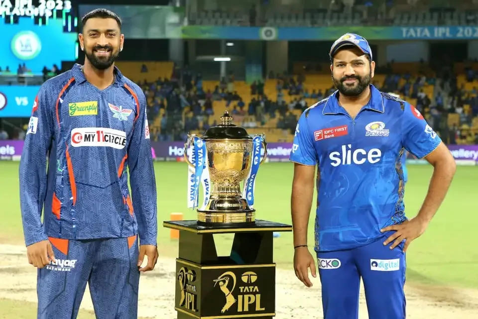 MI vs LSG: Krunal Pandya and Rohit Sharma pose with the IPL 2023 trophy | Sportz Point