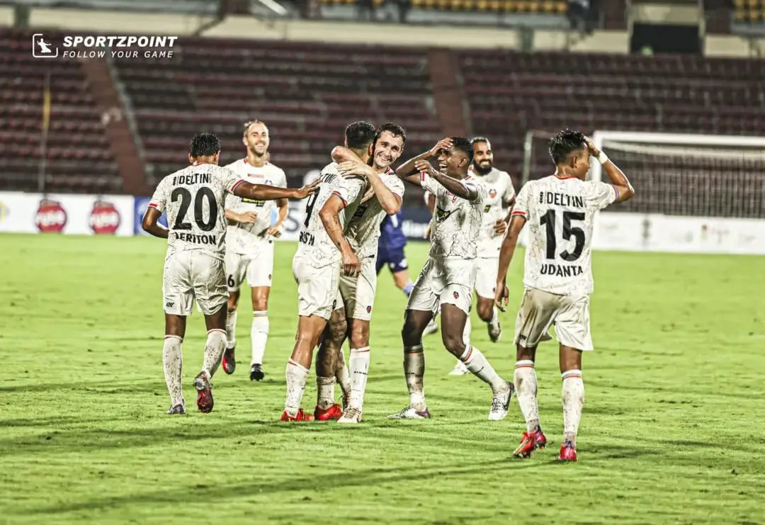 FC Goa's players celebrating Carlos Martinez's goal in the first half | Sportz Point