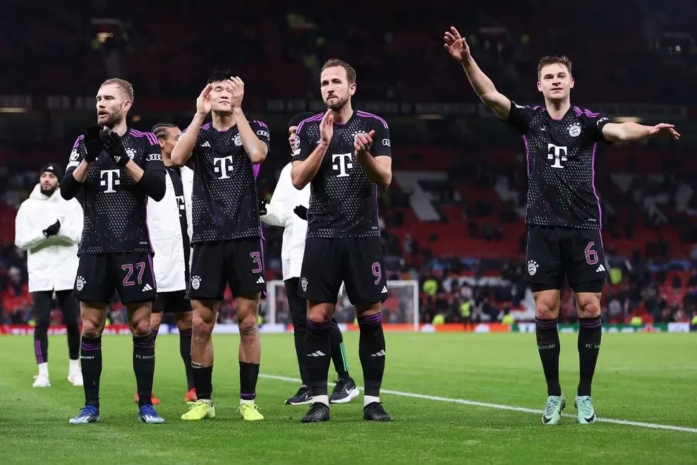 Harry Kane and Bayern Munich players celebrating their victory over Manchester United.  Image | UEFA