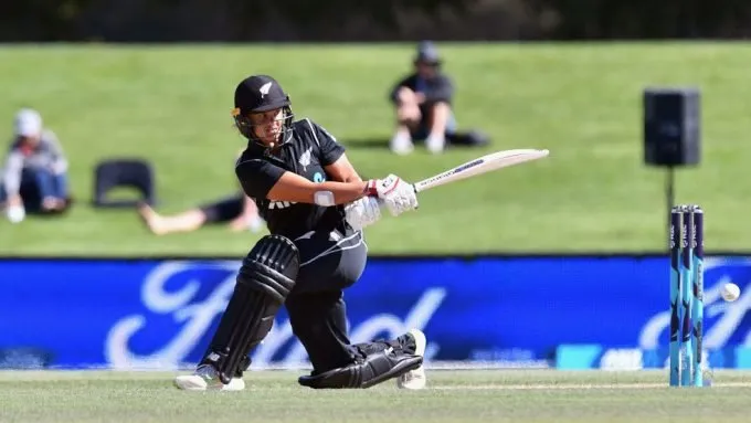 Suzie Bates - 3rd Most runs in women's cricket - SportzPoint