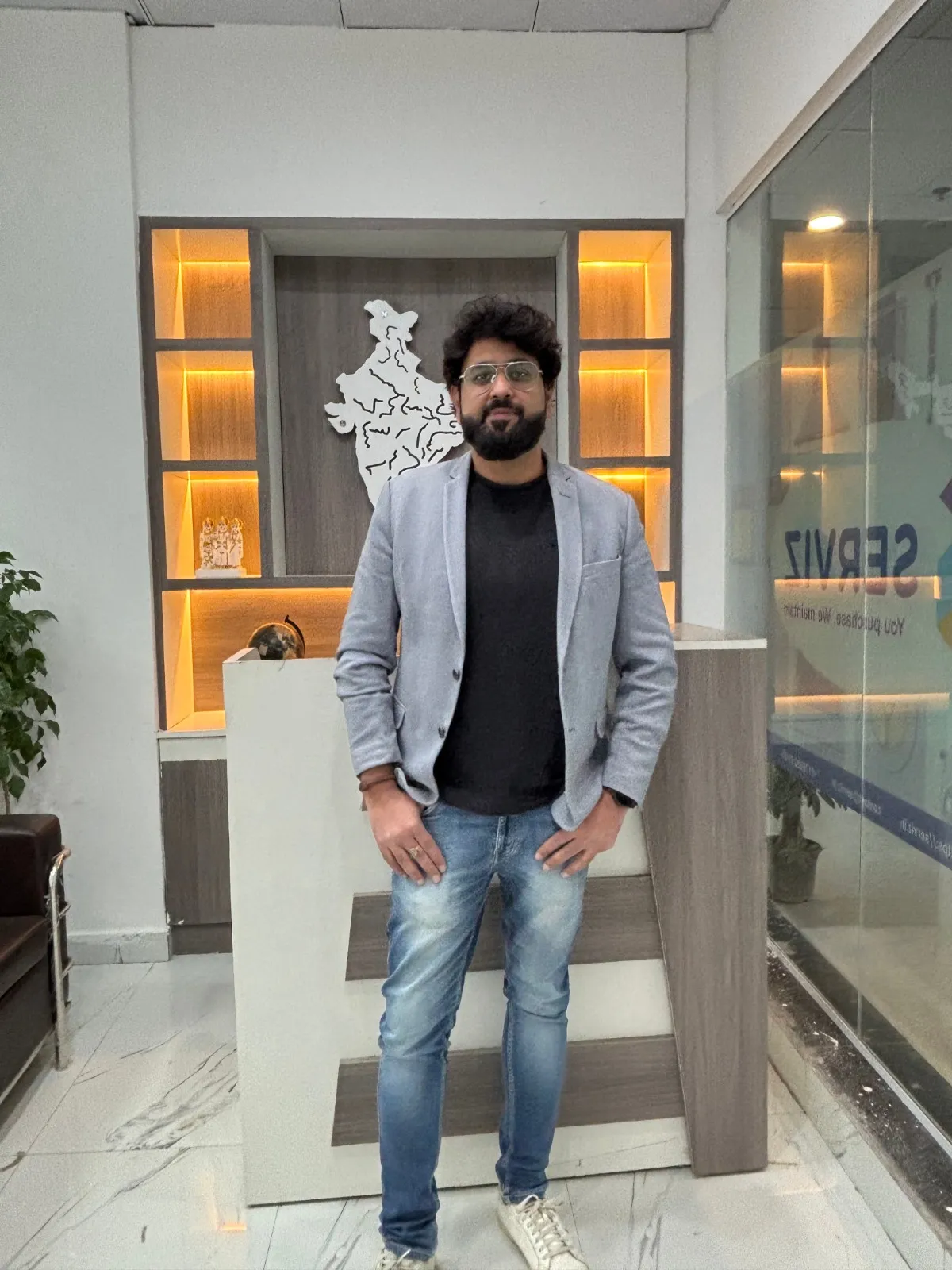  Aarush Dhawan