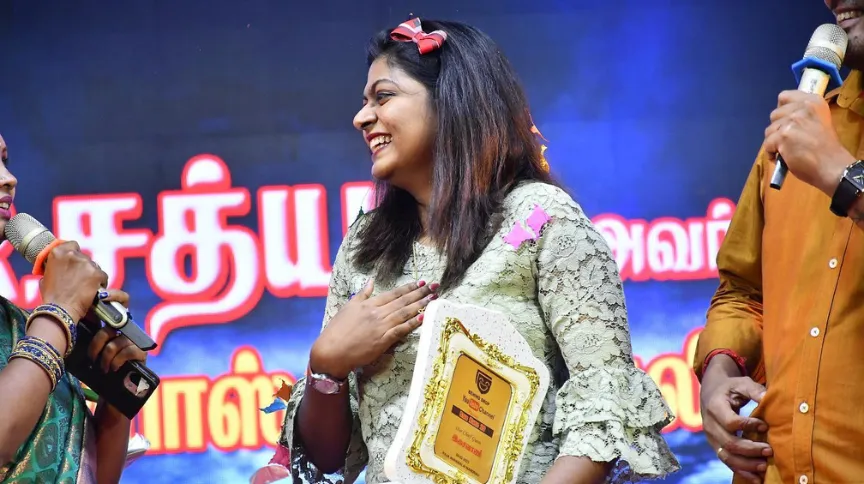 isaivani gaana singer