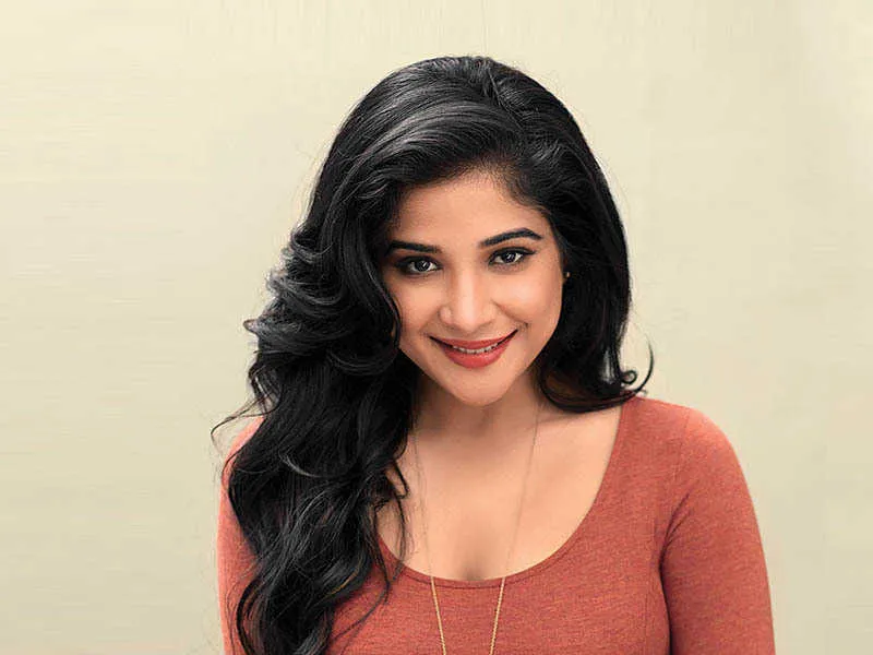 Bigg Boss Tamil Season 3 Sakshi Agarwal