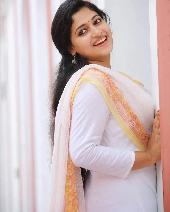 Anu Sithara photo gallery