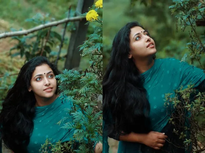 Anu Sithara photo gallery