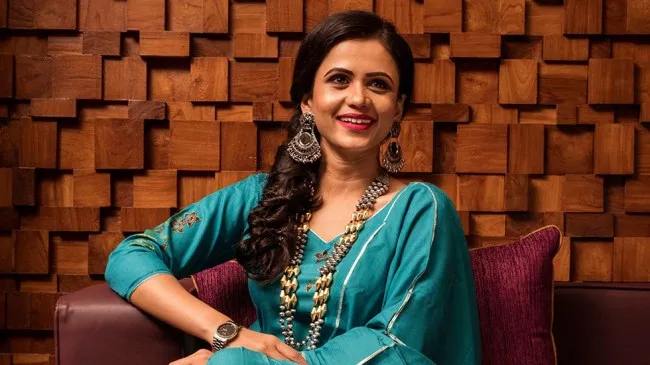 top 10 tv anchors, VJ Manimegalai