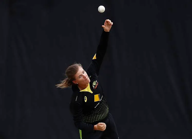 Jess Jonassen, Women's T20 Tri-series final match