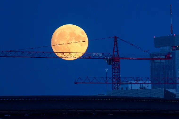 Super Pink Moon 2020 photo gallery