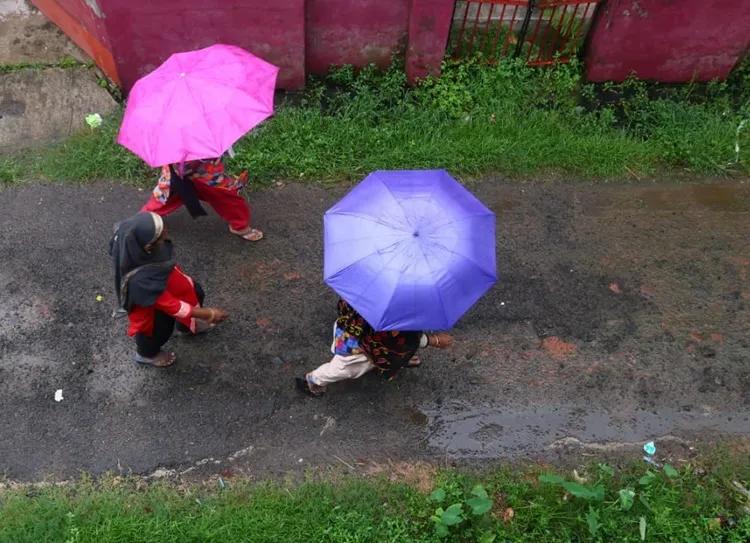 Super Cyclone Amphan, Weather Forecast : Amphan to make landfall today photo gallery