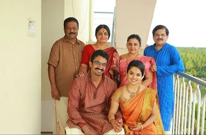 serial artist Vanitha Krishanachandran family 