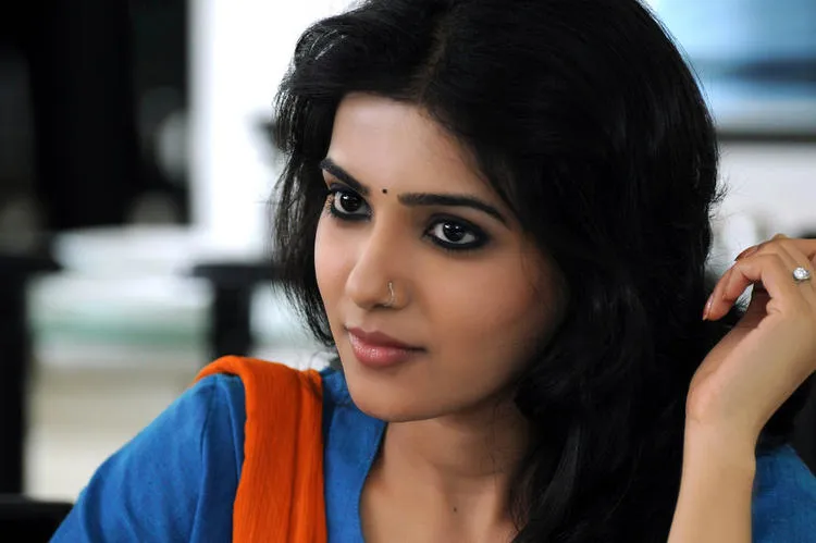 Tamil Actress with Nose Pin - samantha akkineni