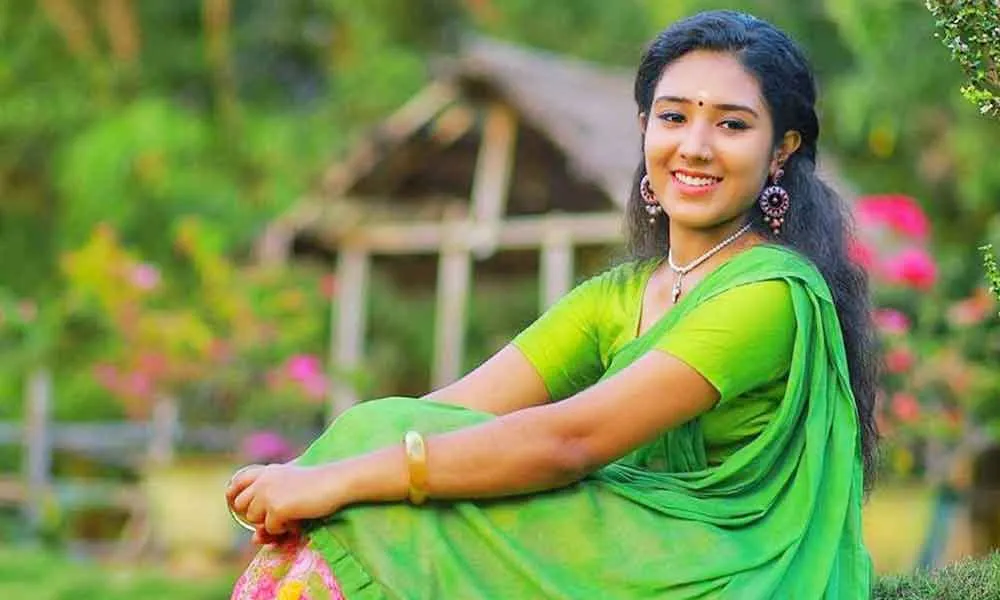 Senthoora Poove Serial Sreenithi