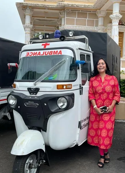 Coonoor based cafe owner brings 6 auto ambulances to Nilgiris 