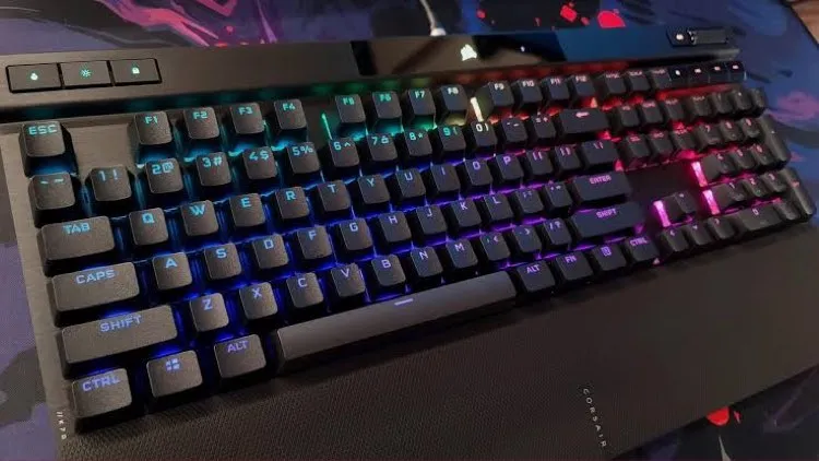 Corsair K70 RGB Pro 