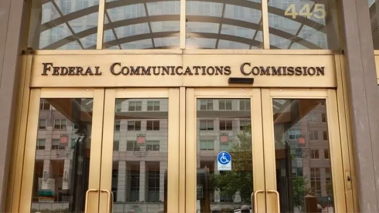 Federal Communications Commission (FCC) 