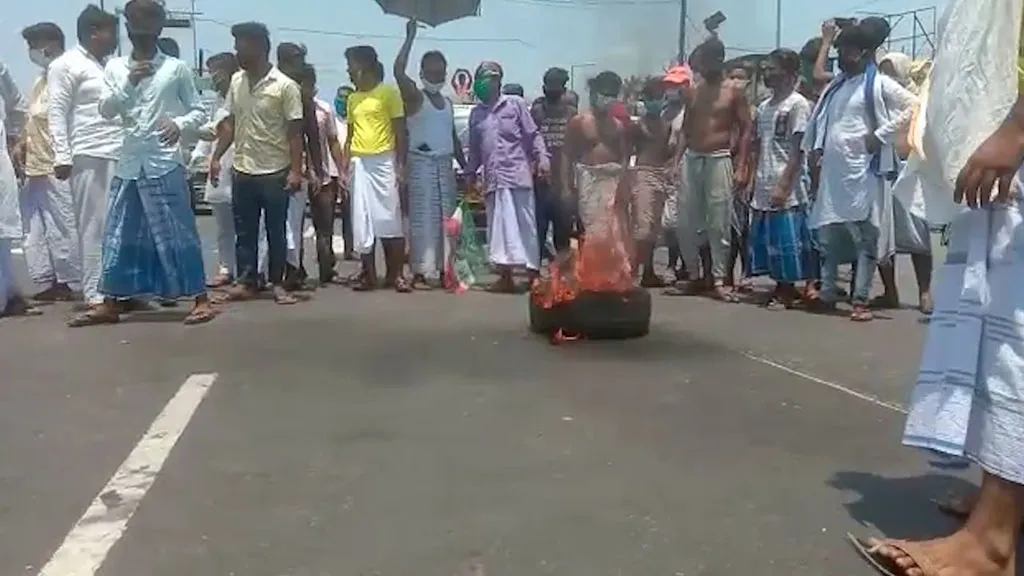 TMC followers are seen protesting in West Bengal following the arrest of the Trinamool Congress leaders | Special arrangement