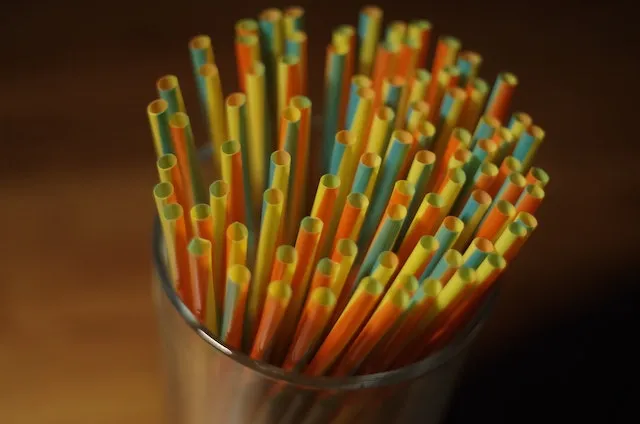 straws 
