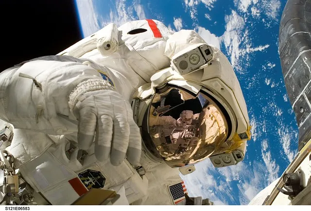 astronaut 