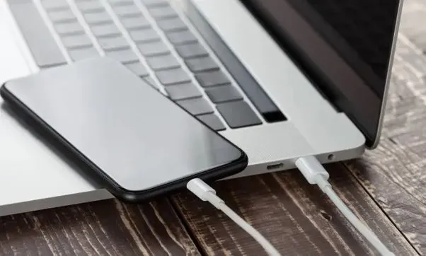 charge laptops and phones in a minute