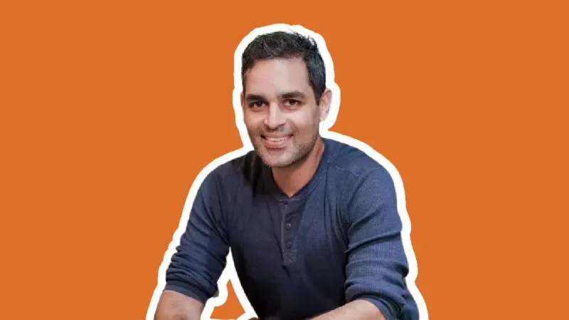 Ankur Warikoo is an Indian entrepreneur and the creator of Nearbuy, a platform for local bargains and discounts in Indian e-commerce. The following are some intriguing details regarding Warikoo: