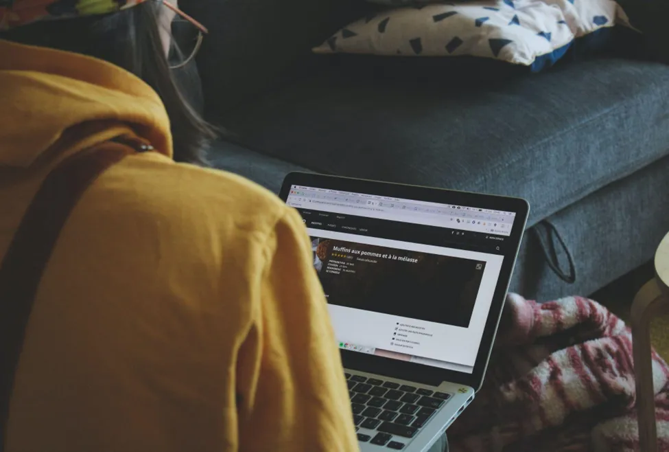 Are you in the market for an iOS developer but feeling overwhelmed by the process? With so many options and qualifications to consider, it can seem like a daunting task.