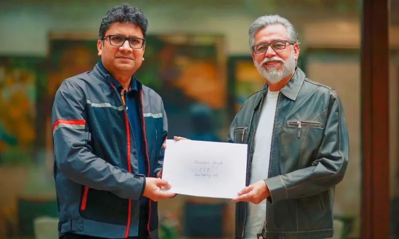 After being appointed CEO of Hero MotoCorp on May 1, 2023, Niranjan Gupta met with Dr. Pawan Munjal, the company's chairman, in Delhi.