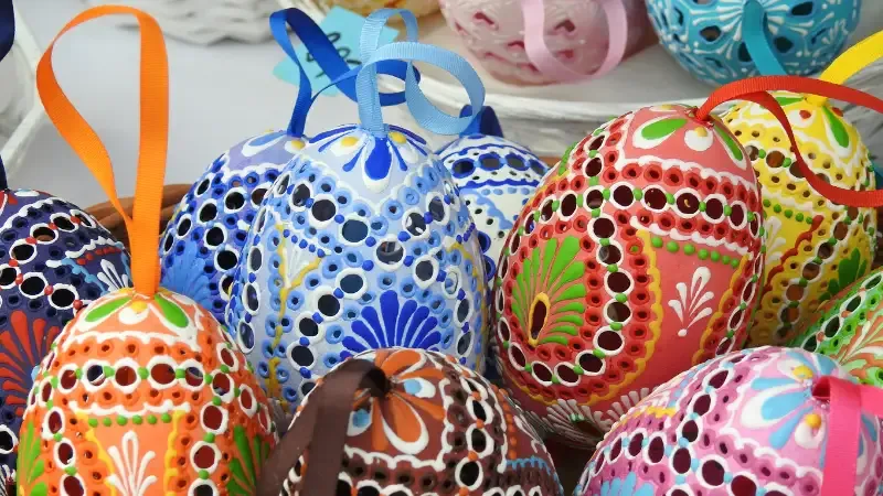 In the rural areas of India , where the conventional skills co-exist with business development, participating in the production and sale of handicraft is a transforming opportunity. Communities can use their cultural legacy as a resource for commercial aspirations by producing distinctive handmade goods and artwork. 