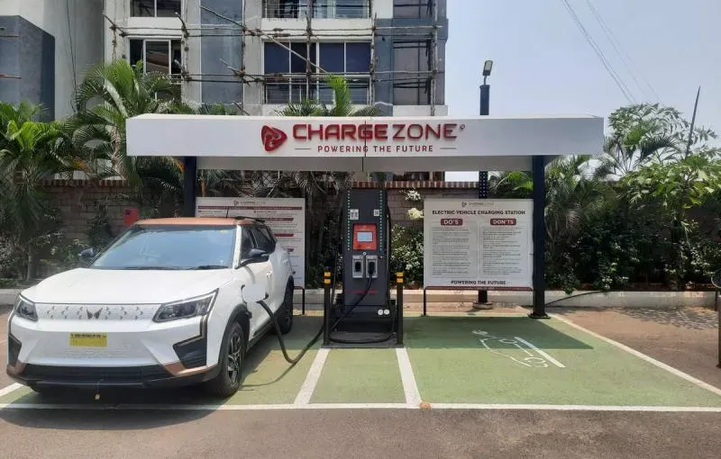 CHARGE ZONE, the fastest-growing electric vehicle (EV) charging network, announced that it has secured a $19 million commitment from British International Investment (BII), the UK’s development finance institution (DFI) and impact investor. This investment marks a pivotal milestone in CHARGE ZONE’s mission to revolutionise electric vehicle infrastructure in India.