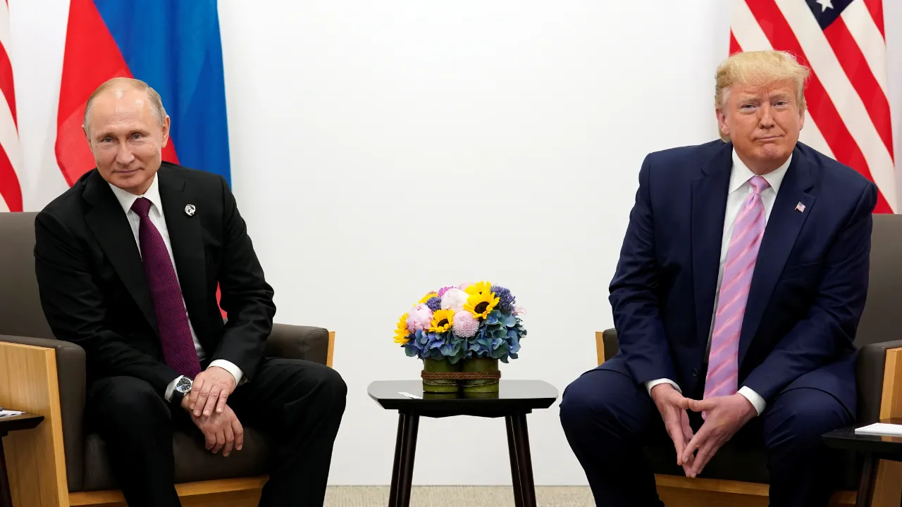  Russian President Vladimir Putin and US President Donald Trump Photograph: (Reuters) 
