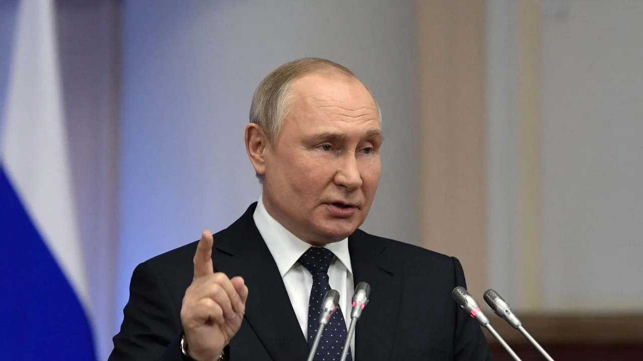  Russian President Vladimir Putin Photograph: (Reuters) 