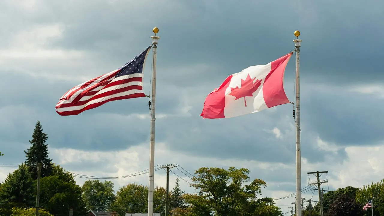  Representative image of US and Canada's flag Photograph: (Pexels) 