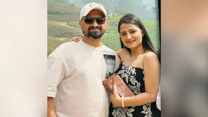  'Threw knife at each other': Bengaluru IT professional murders wife, then attempts suicide Photograph: (X) 