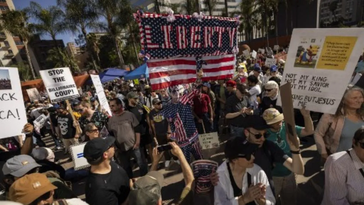  Tens of thousands march in US against Trump 'devastation' Photograph: (AFP) 
