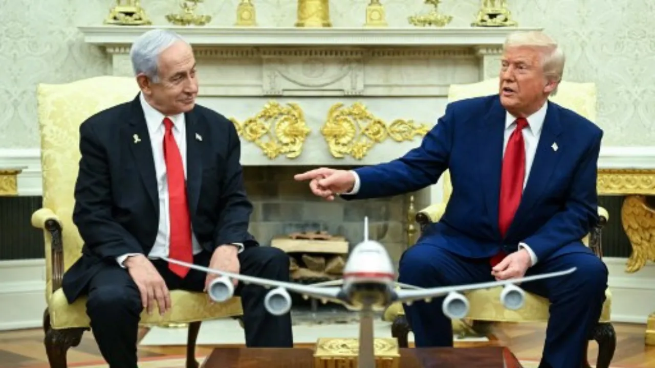  US President Donald Trump meets with Israeli Prime Minister Benjamin Netanyahu in the Oval Office of the White House in Washington, DC, on April 7, 2025.  Photograph: (AFP) 