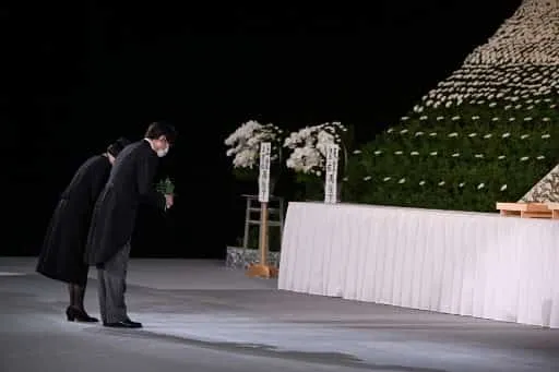 Japan's Crown Prince Akishino (2nd L) and Crown Princess Kiko (L)