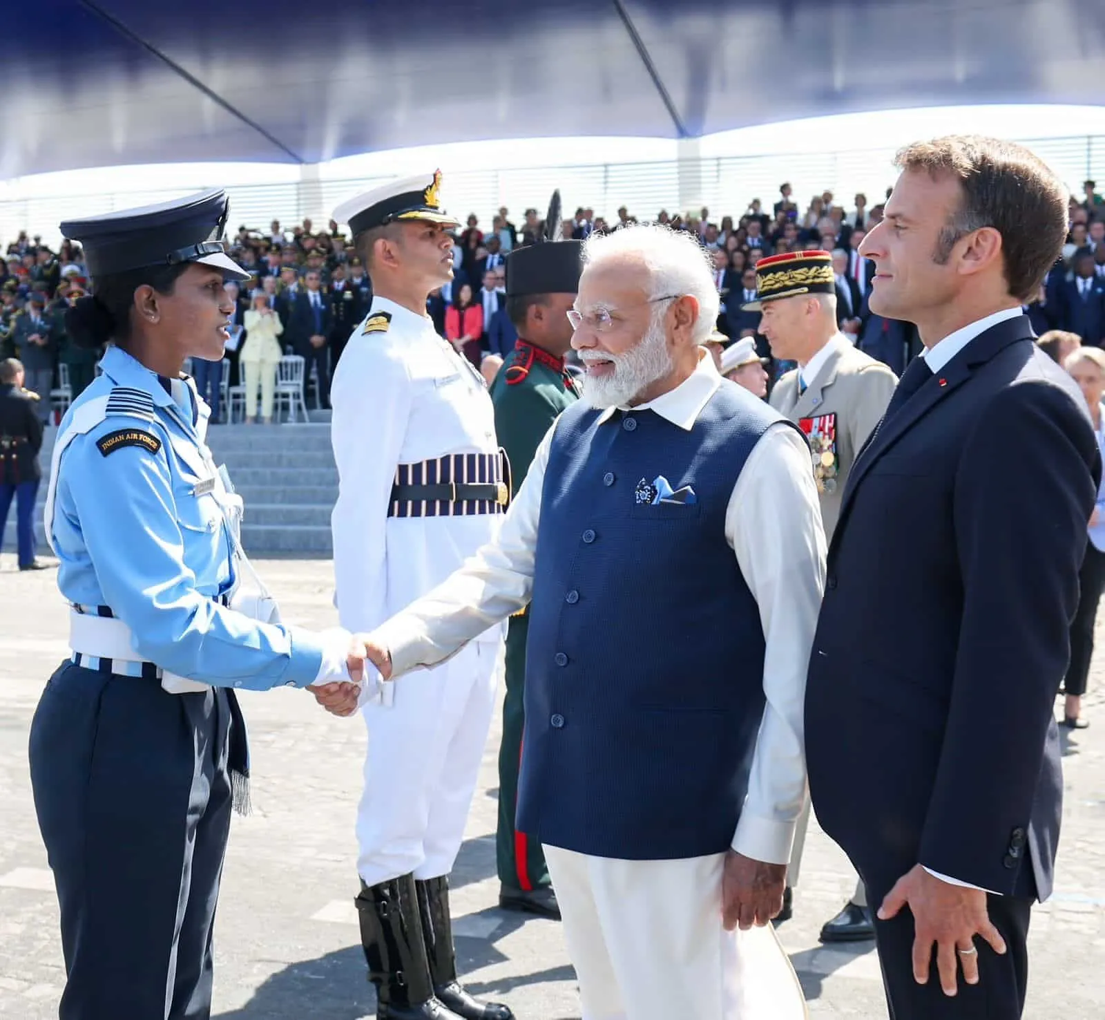 Modi meets Sindhu Reddy 