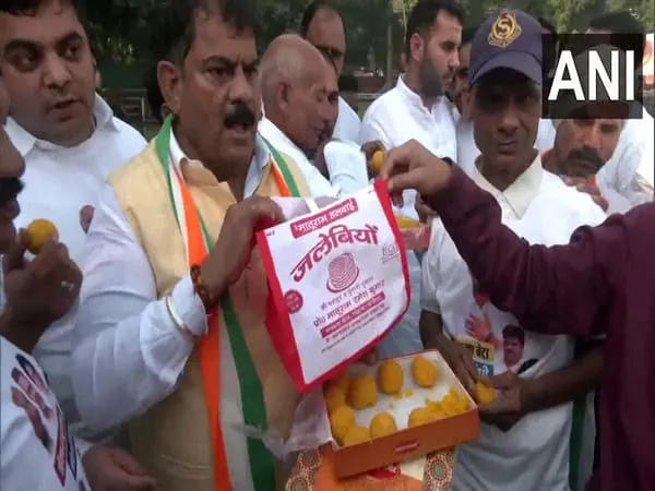 counting day congress workers celebrate with laddoos jalebis as party leads in early trends in haryana jk – The News Mill