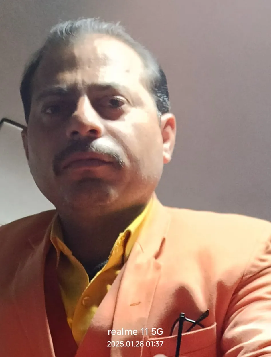 कोचिंग संचालक अनुज मिश्र
