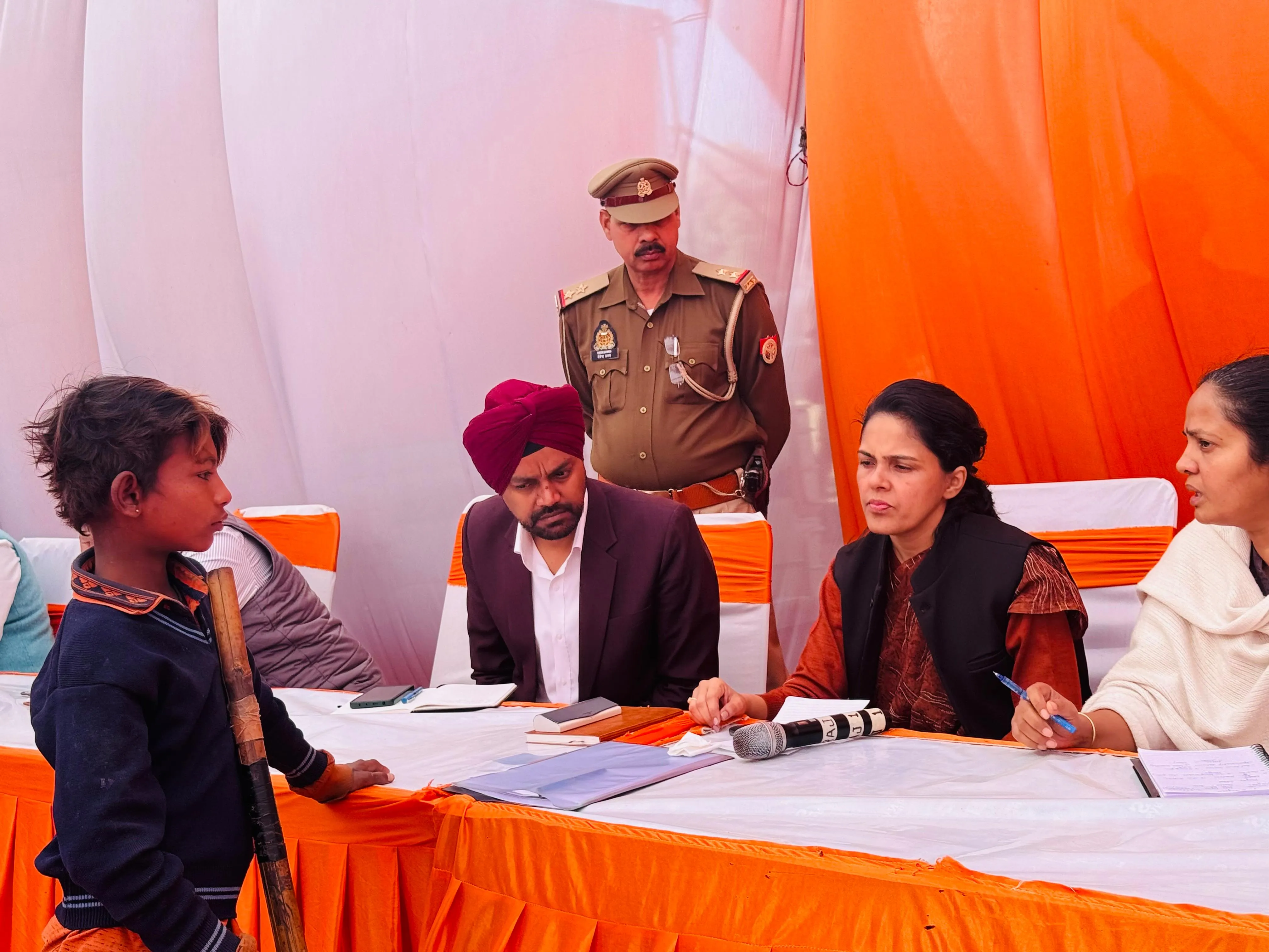 IAS with beggars