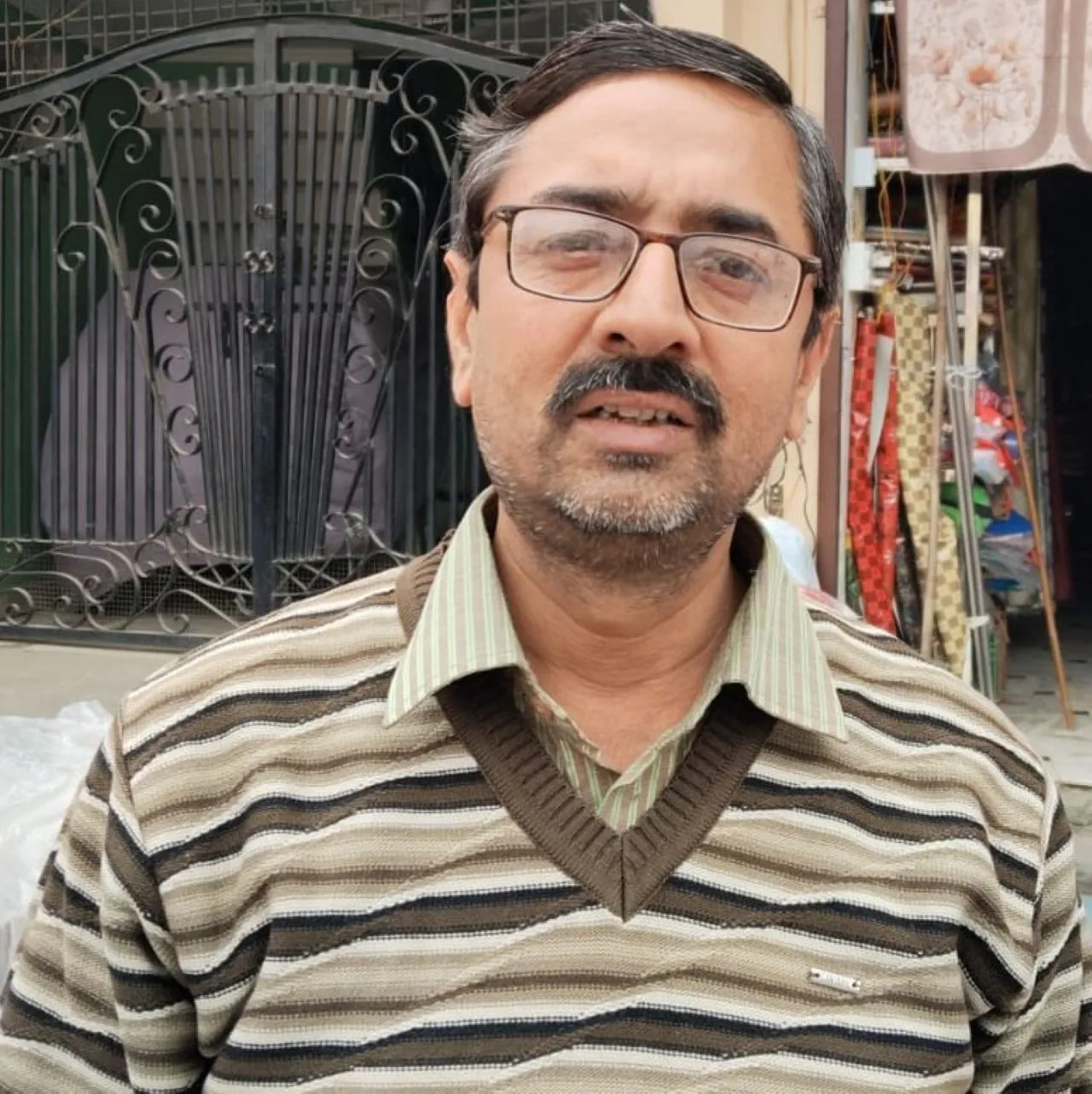 तििह