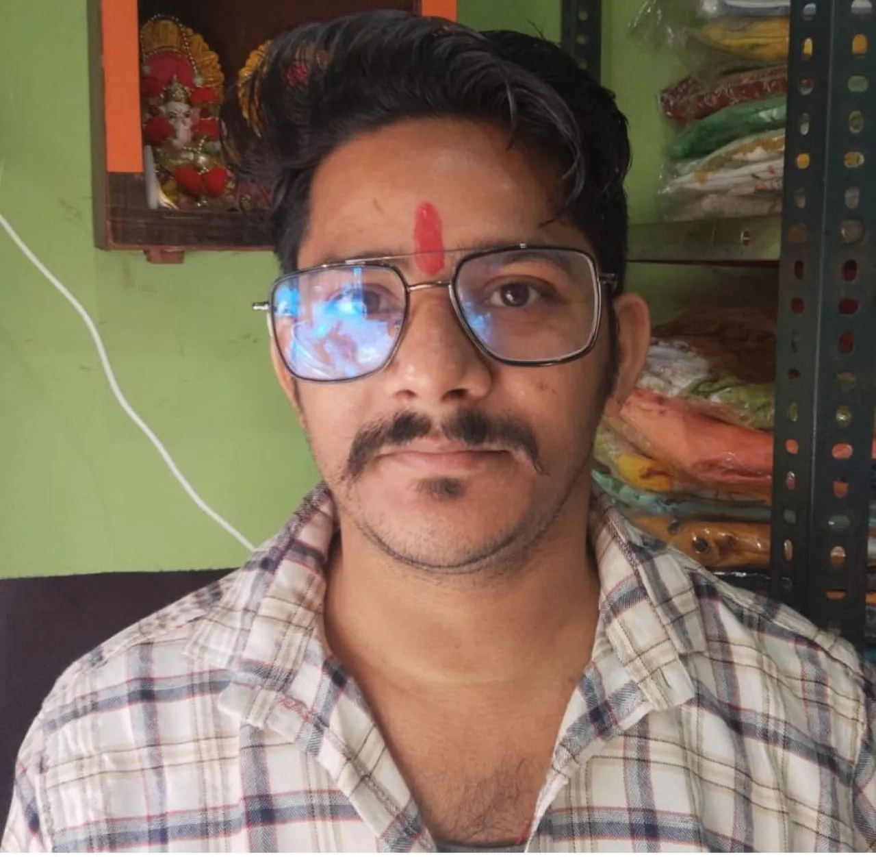 किकिक
