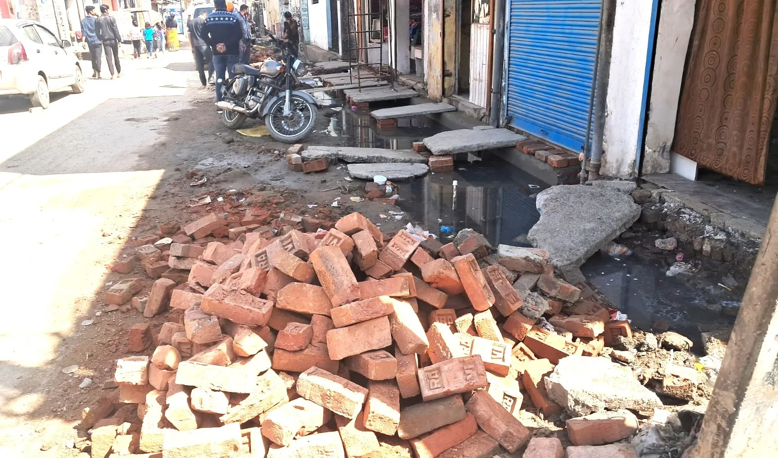 खलीलपुर संतोष गंगवार